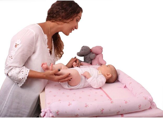 משטח החתלה לשידה - שמנת אוריינטלי מיננה